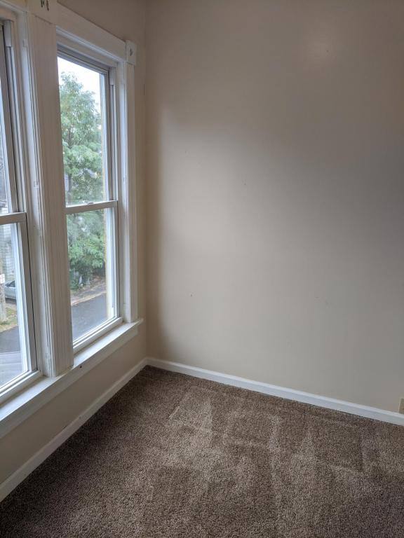 Apartment for rent at 8 Elizabeth St, Right Unit, Amsterdam, NY 12010
