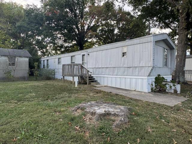 Townhouse for rent at 404 Lee St, Radcliff, KY 40160