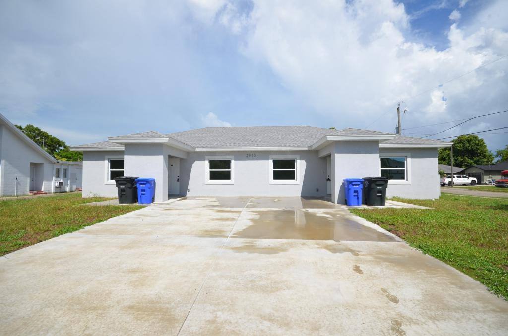 House for rent at 2955 Dunbar St, Fort Myers, FL 33916