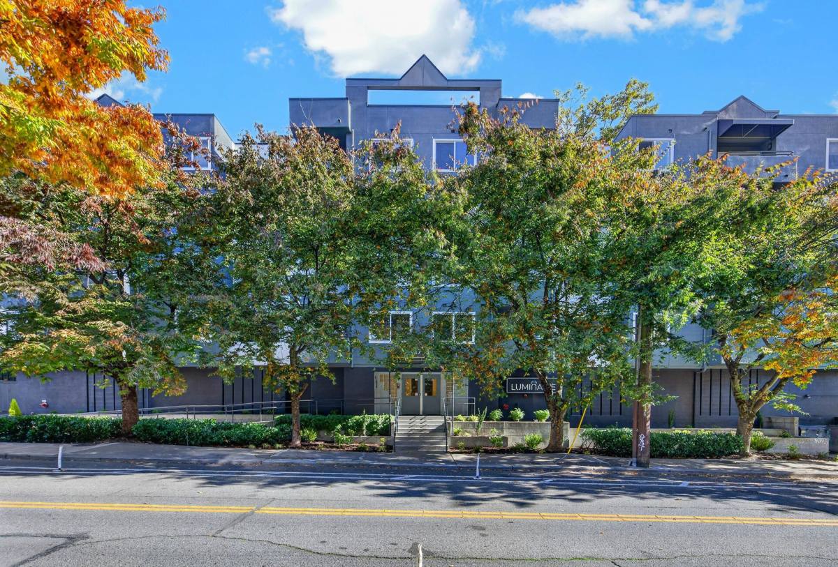 Apartment for rent at 1718 Melrose Ave, Seattle, WA 98122