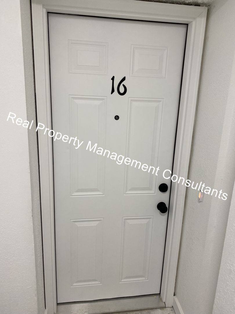 904 Twin Oaks Terrace, Harrisonville, MO 64701 - Apartment for Rent - Image 2