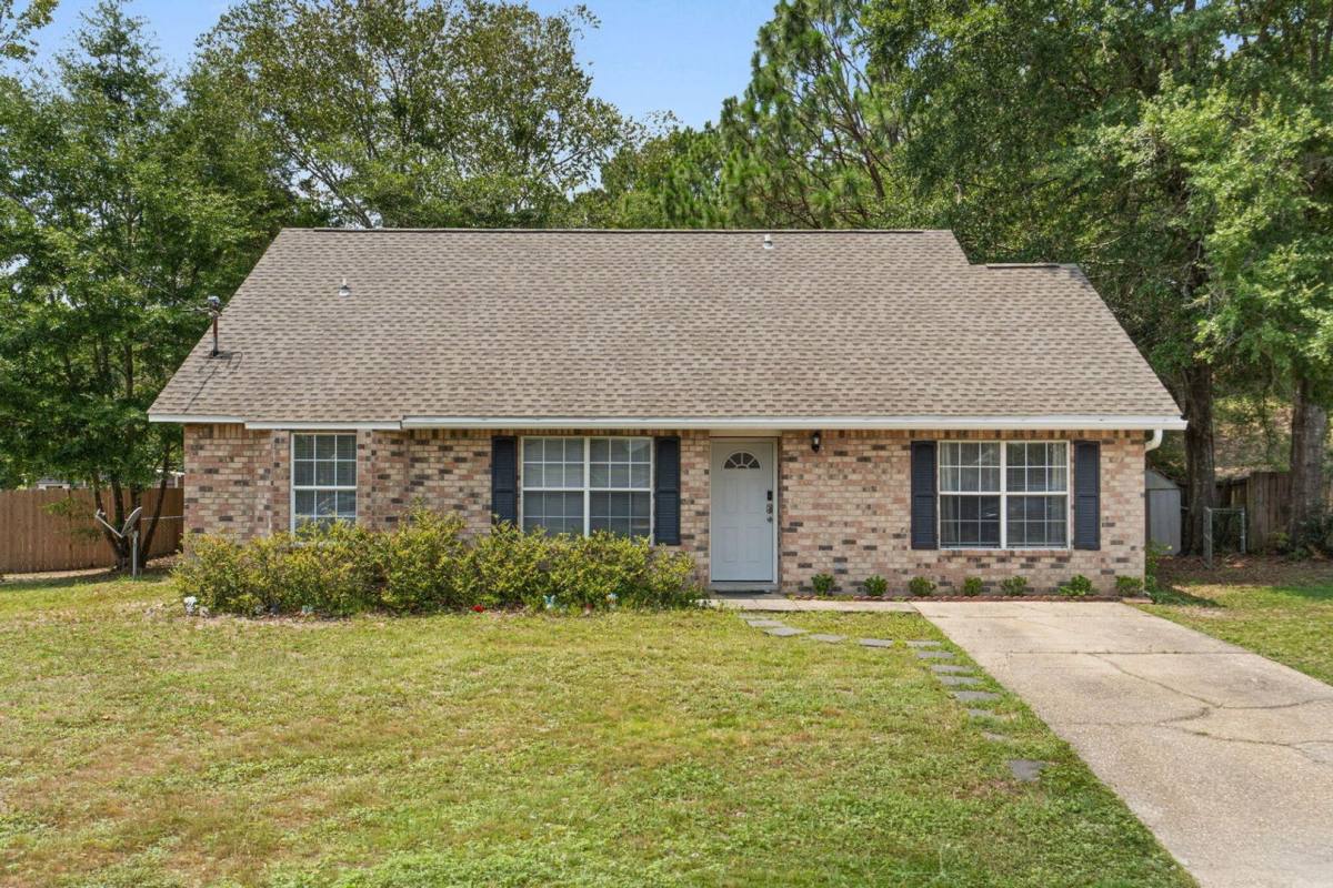 127 Oak Terrace Dr, Crestview, FL 32539 - House for Rent - Image 1