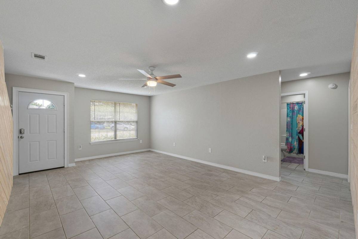 127 Oak Terrace Dr, Crestview, FL 32539 - House for Rent - Image 6