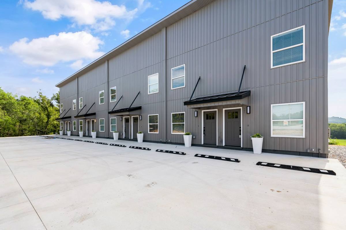 18398 Highway 71 #102, Pineville, MO 64856 - Townhouse for Rent - Image 1
