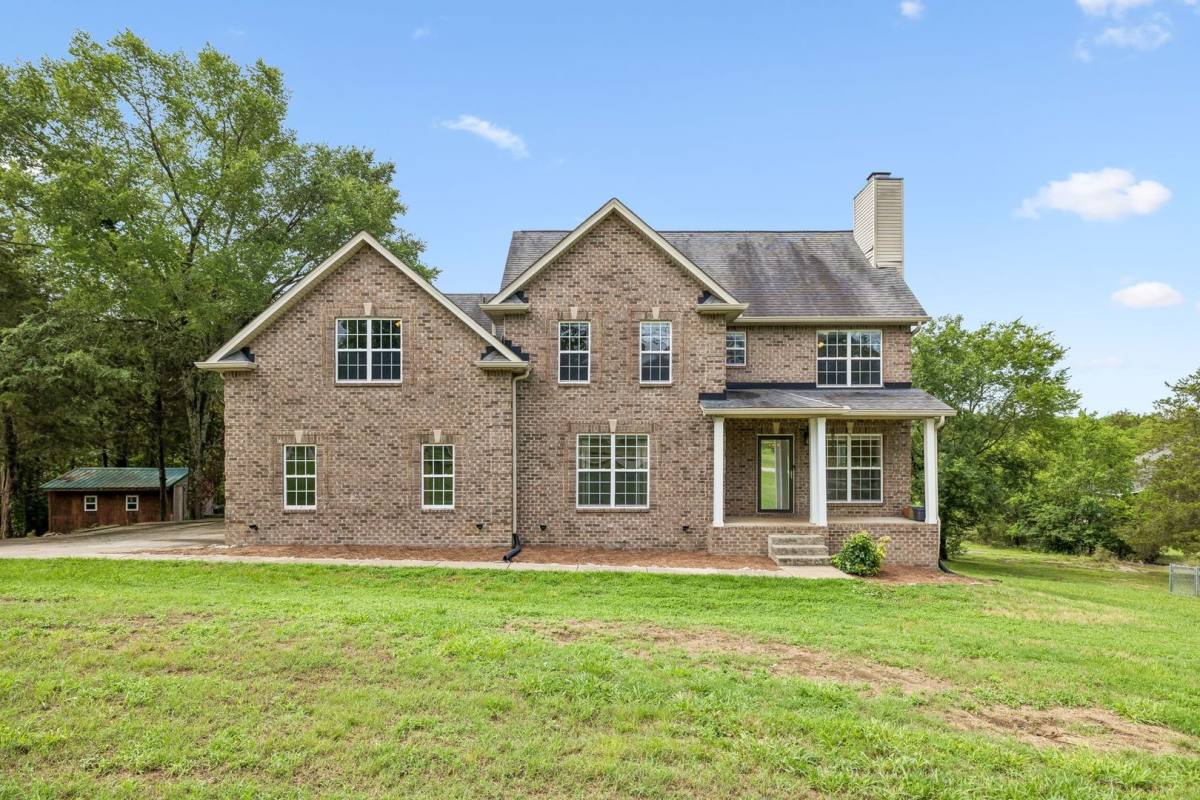 House for rent at 2258 Eastover Rd, Lebanon, TN 37090
