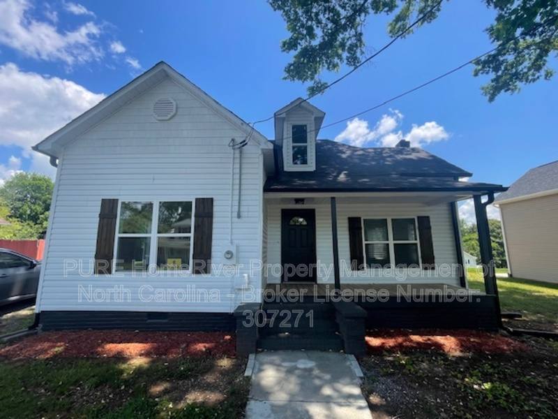 House for rent at 209 N Davis Ave, Newton, NC 28658