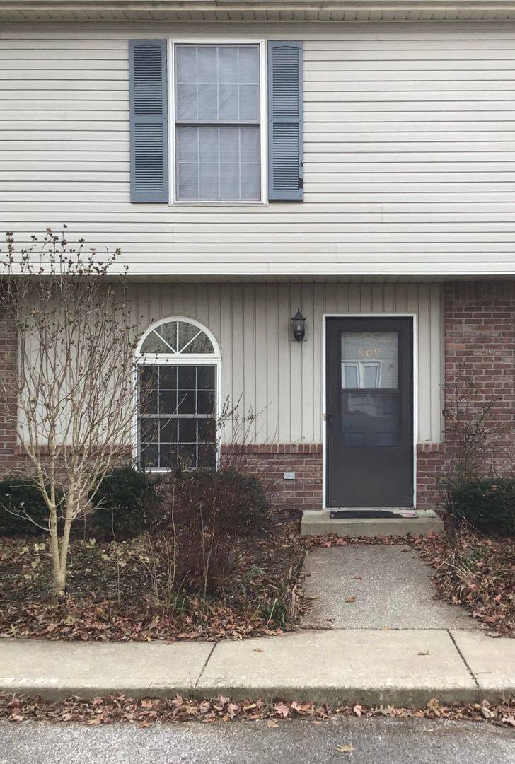 Townhouse for rent at 809 E Sherwood Hills Dr, Bloomington, IN 47401