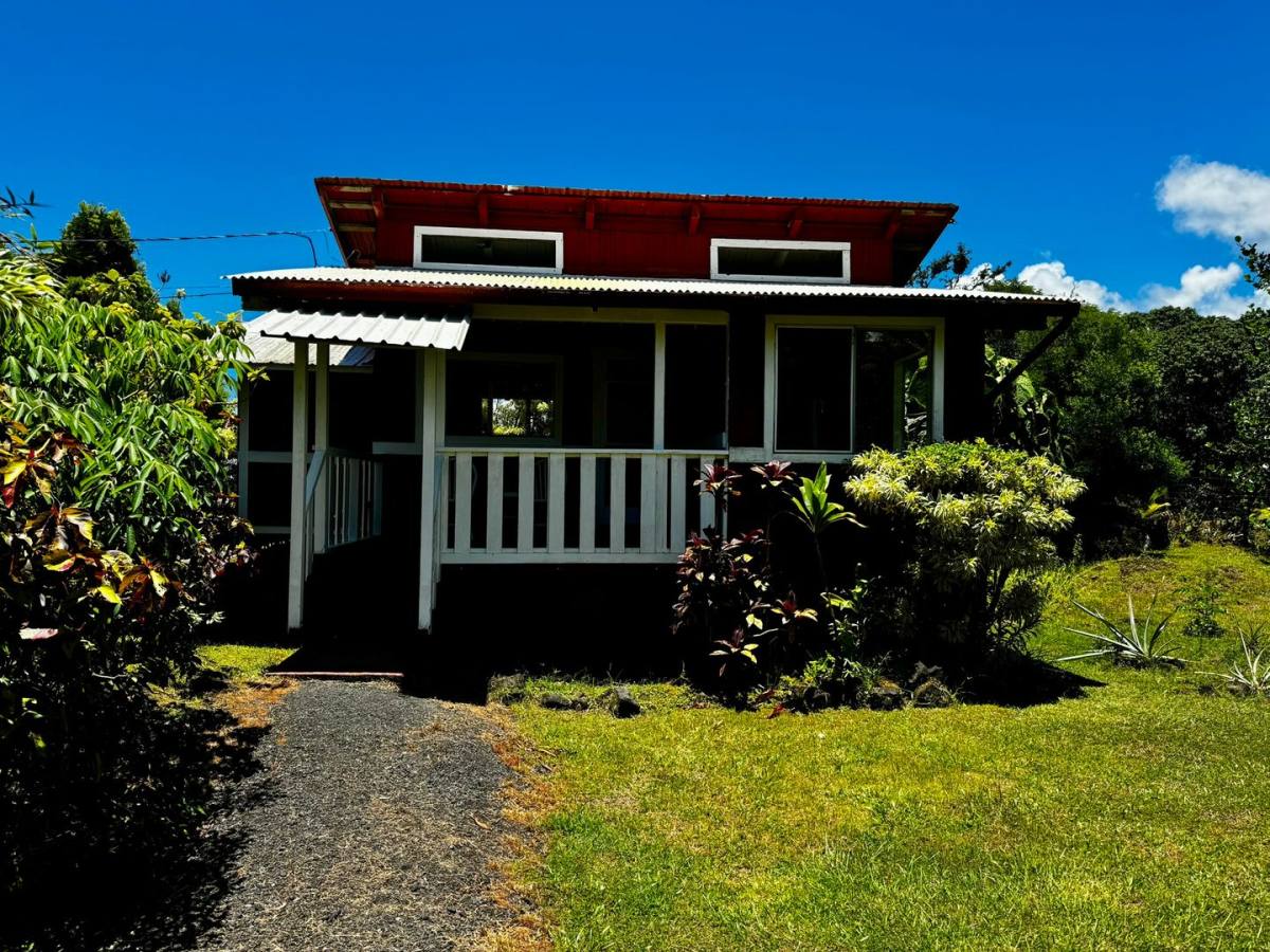 Apartment for rent at 15-1876 19th Ave, Keaau, HI 96749
