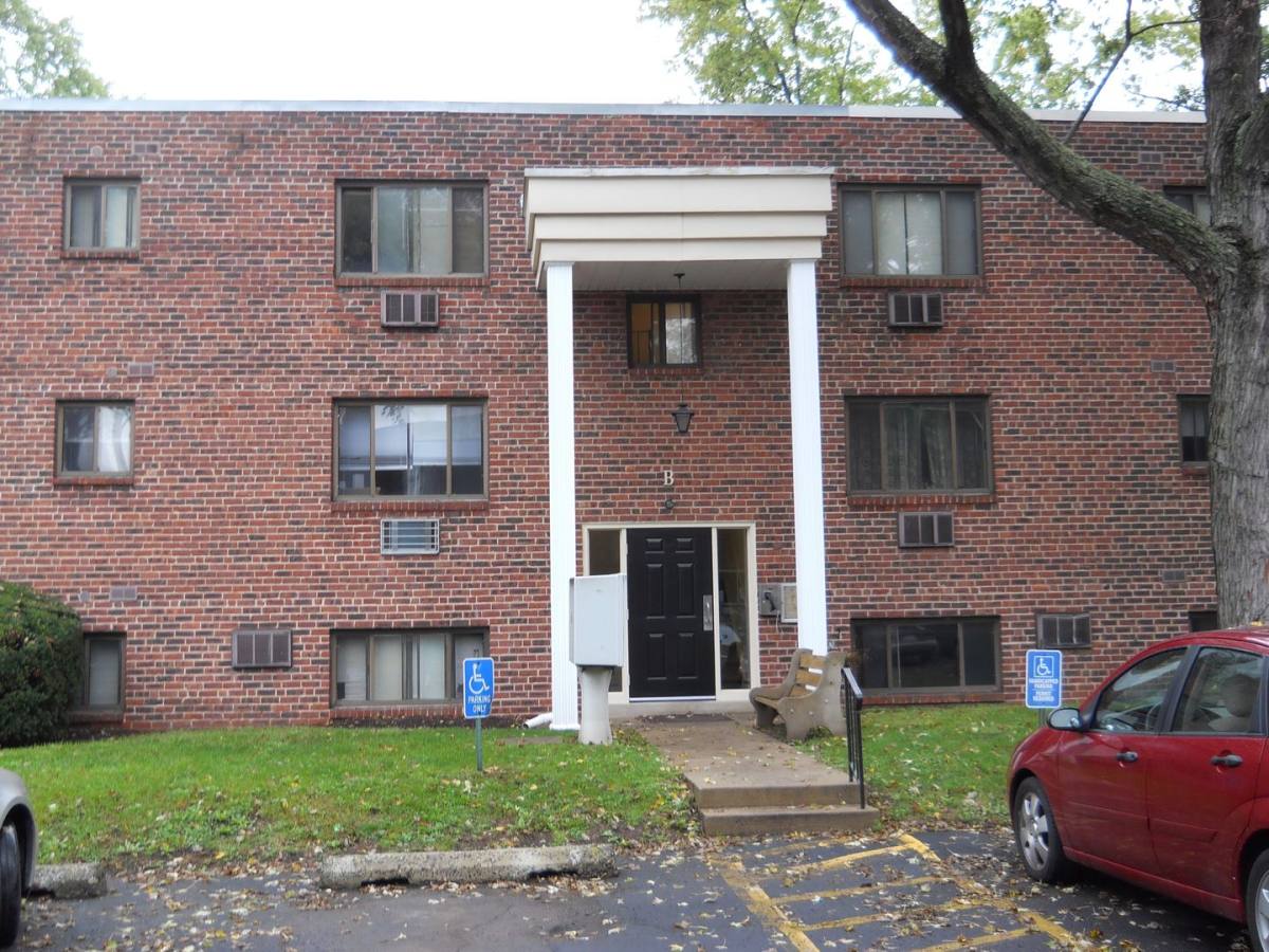 Apartment for rent at 349 W Sixth St, Lansdale, PA 19446