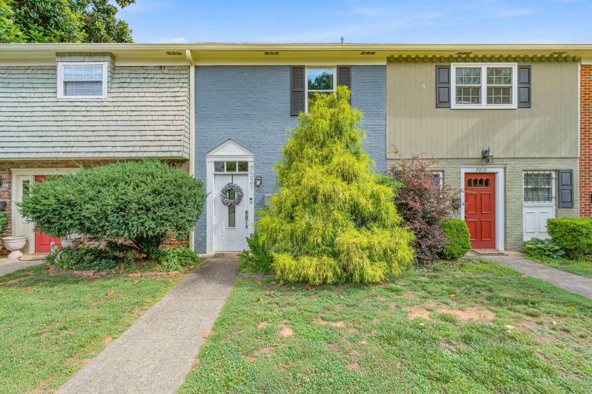 Townhouse for rent at 7021 Traditional Dr NW, Knoxville, TN 37909