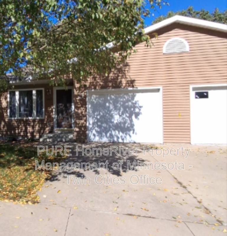 Townhouse for rent at 3325 7th St NW, Rochester, MN 55901