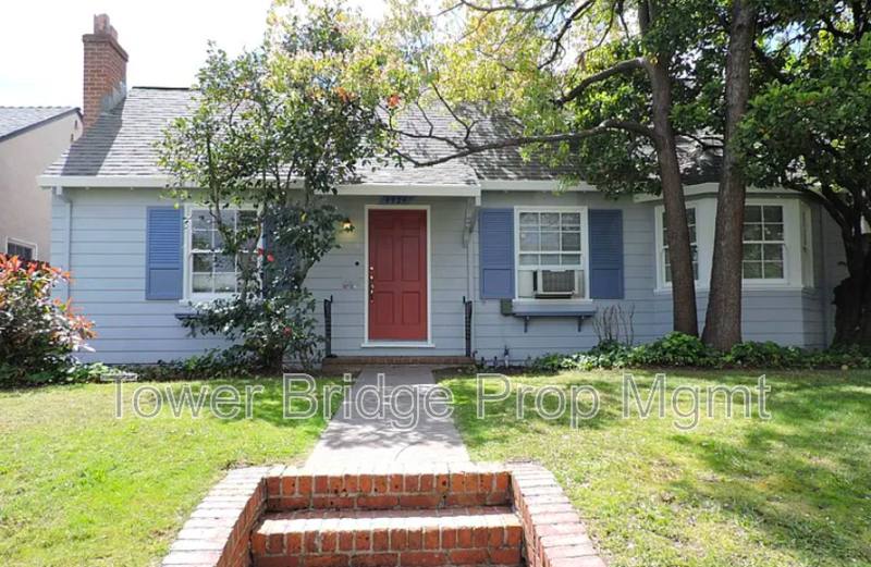 House for rent at 4424 T St, Sacramento, CA 95819