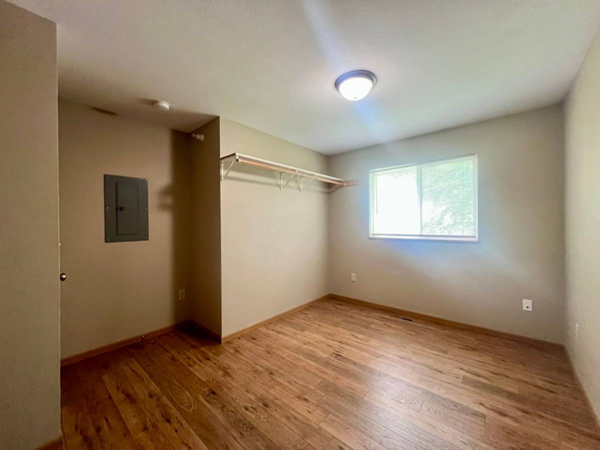 202 James Ave, Mankato, MN 56001 - Apartment for Rent - Image 8