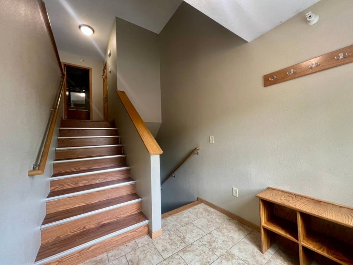 202 James Ave, Mankato, MN 56001 - Apartment for Rent - Image 9