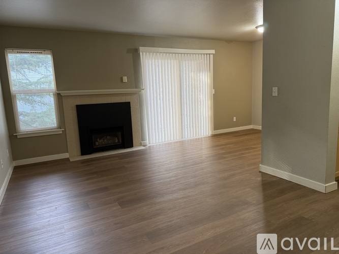 Condo for rent at 9805 Avondale Rd NE #M240, Redmond, WA 98052