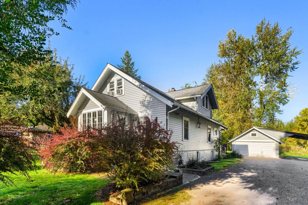 House for rent at 8217 Mountain Ave SE, Snoqualmie, WA 98065