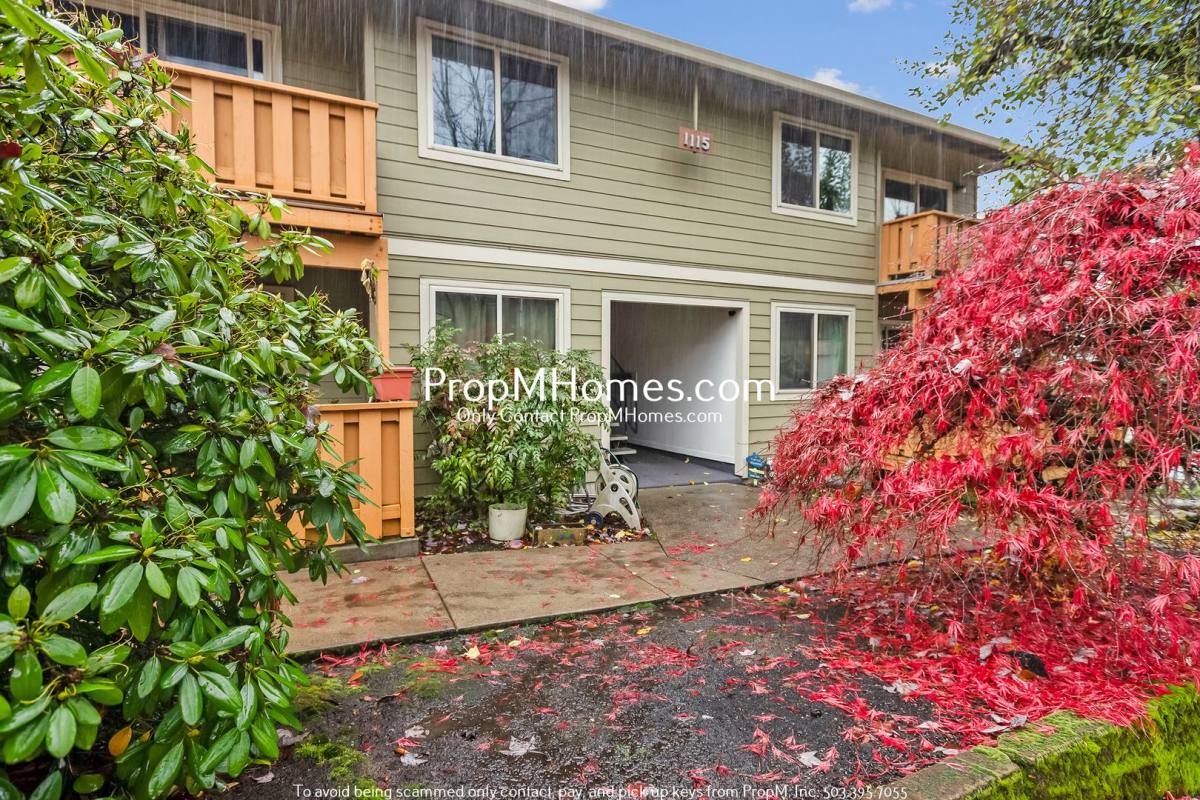 Apartment for rent at 1115 Washington St, Oregon City, OR 97045