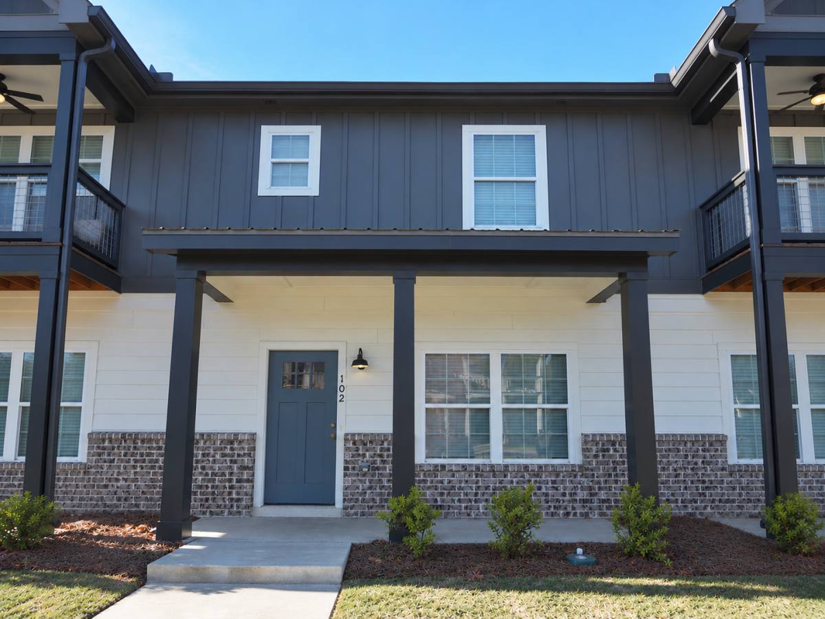 Townhouse for rent at 480 S Pickens St, Columbia, SC 29205