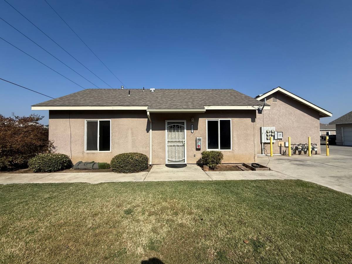 Apartment for rent at 3009-3015 S Sallee Court, Visalia, CA 93277