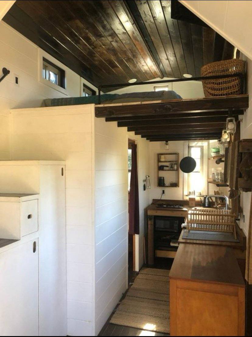 House for rent at 13143 SE Ash St, Portland, OR 97233