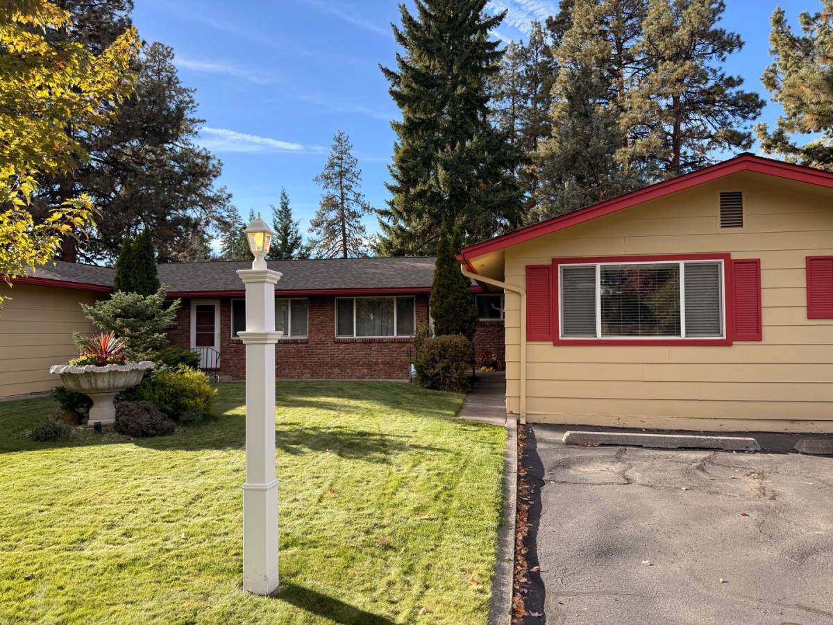 House for rent at 403 SE 4th St, Bend, OR 97702