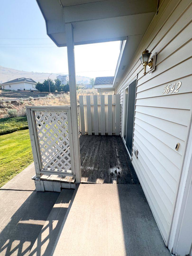 Apartment for rent at 5640-5642-5644-5646 N Hills Dr, Klamath Falls, OR 97603