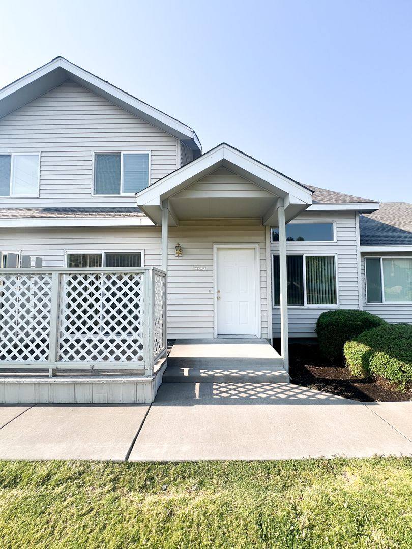 Apartment for rent at 5640-5642-5644-5646 N Hills Dr, Klamath Falls, OR 97603