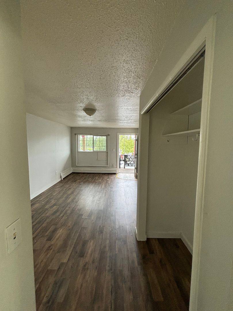 1002 Cushman St, Fairbanks, AK 99701 - Apartment for Rent - Image 8