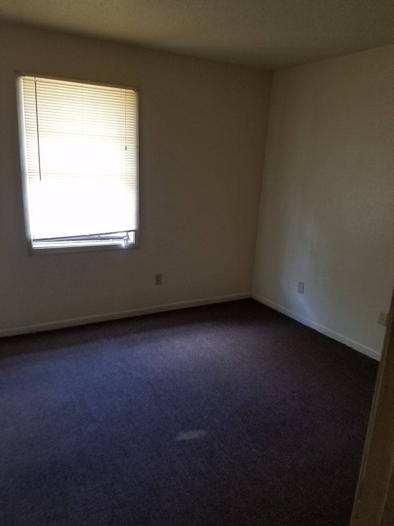 Townhouse for rent at 3122 Valley St, Meridian, MS 39301
