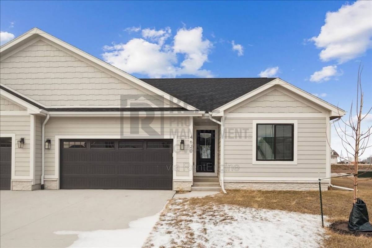 Townhouse for rent at 4620 NW 17th St, Ankeny, IA 50023