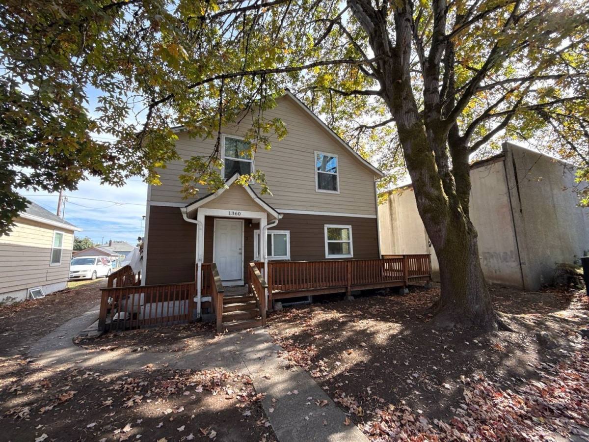 Apartment for rent at 1360 Liberty St NE #1, Salem, OR 97301