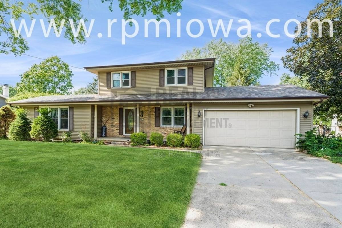 House for rent at 2815 Woodland Ave, West Des Moines, IA 50266