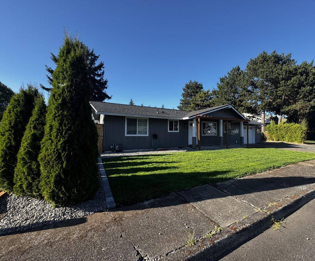 House for rent at 33691 NE Karen Place, Scappoose, OR 97056