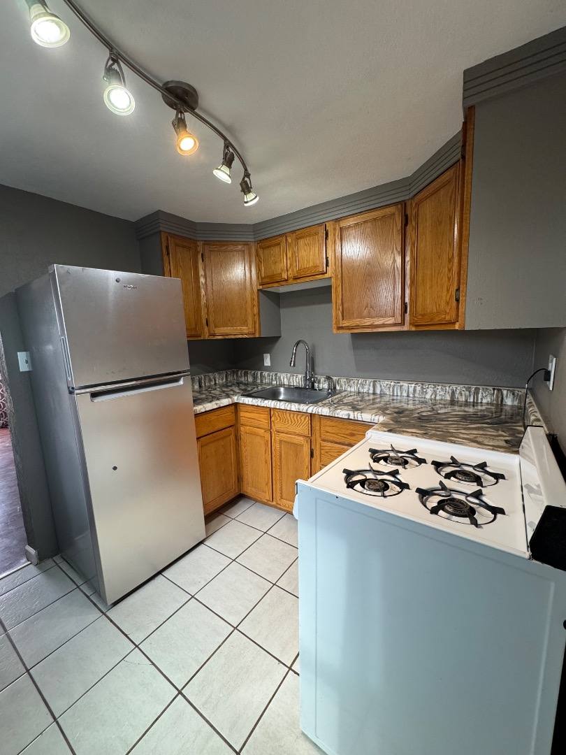 512 N Winslow #1, Winslow, AZ 86047 - Apartment for Rent - Image 5