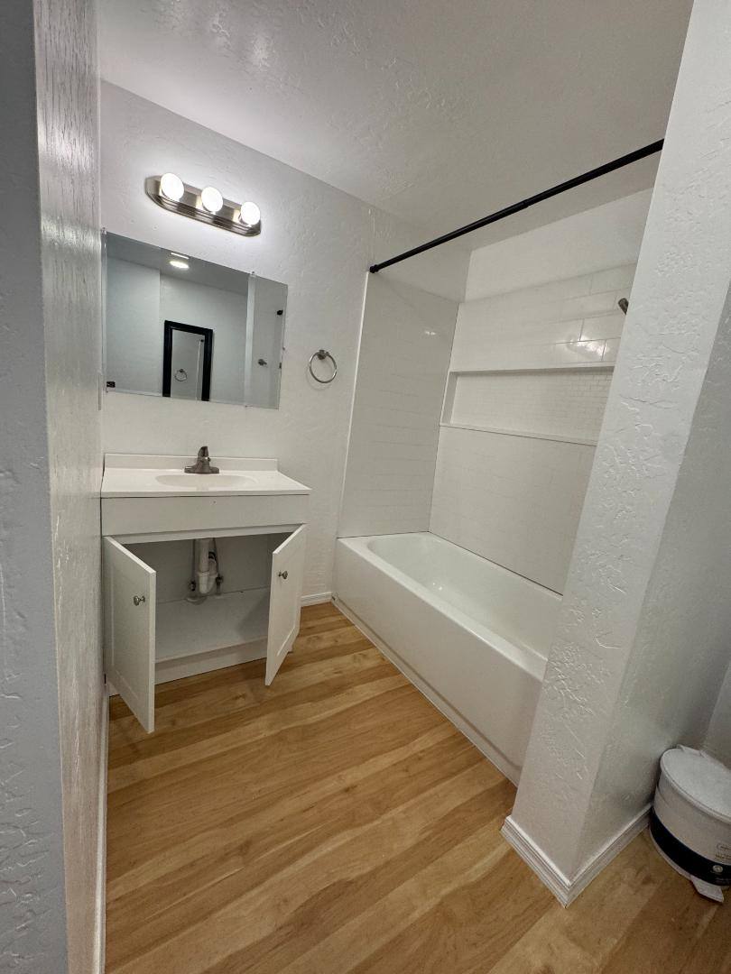 1702 Bushman, Space 4, Winslow, AZ 86047 - Apartment for Rent - Image 4