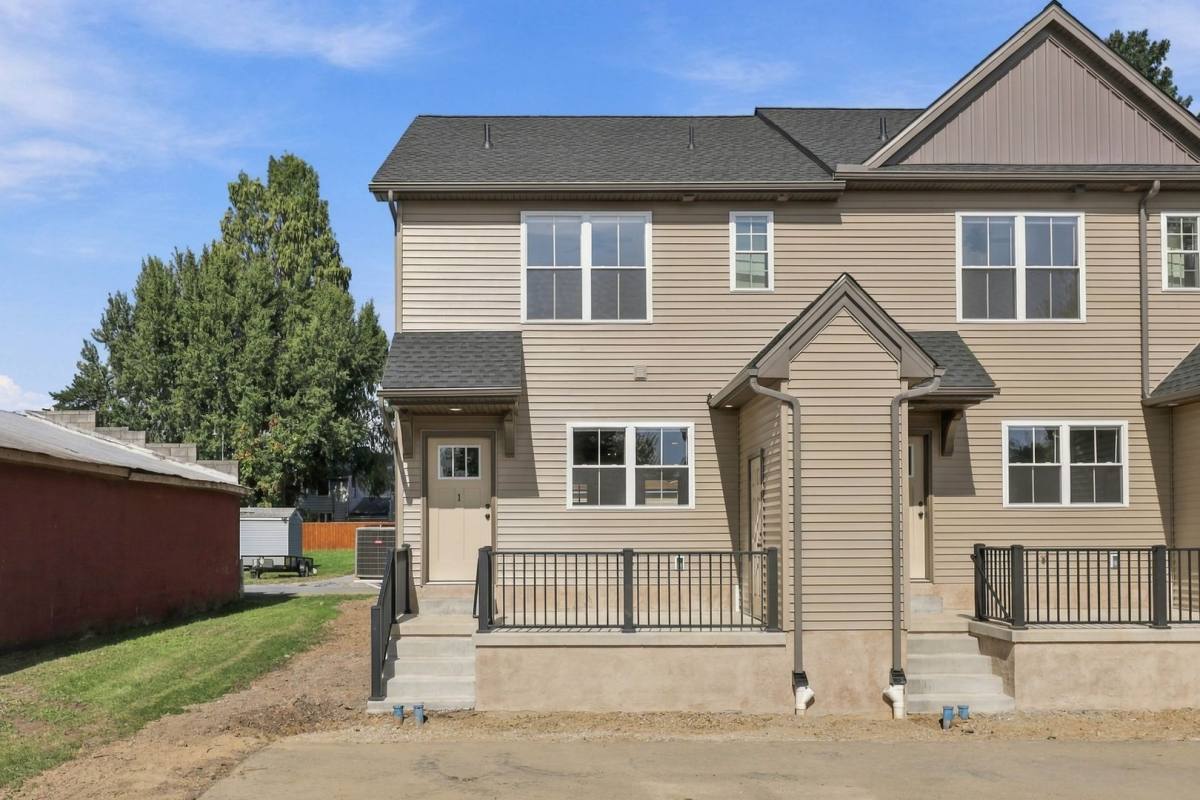 Townhouse for rent at 750 S 9th St, Columbia, PA 17512