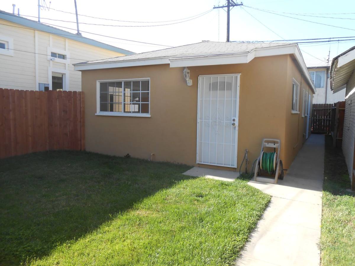 House for rent at 413 Adair St, Long Beach, CA 90815