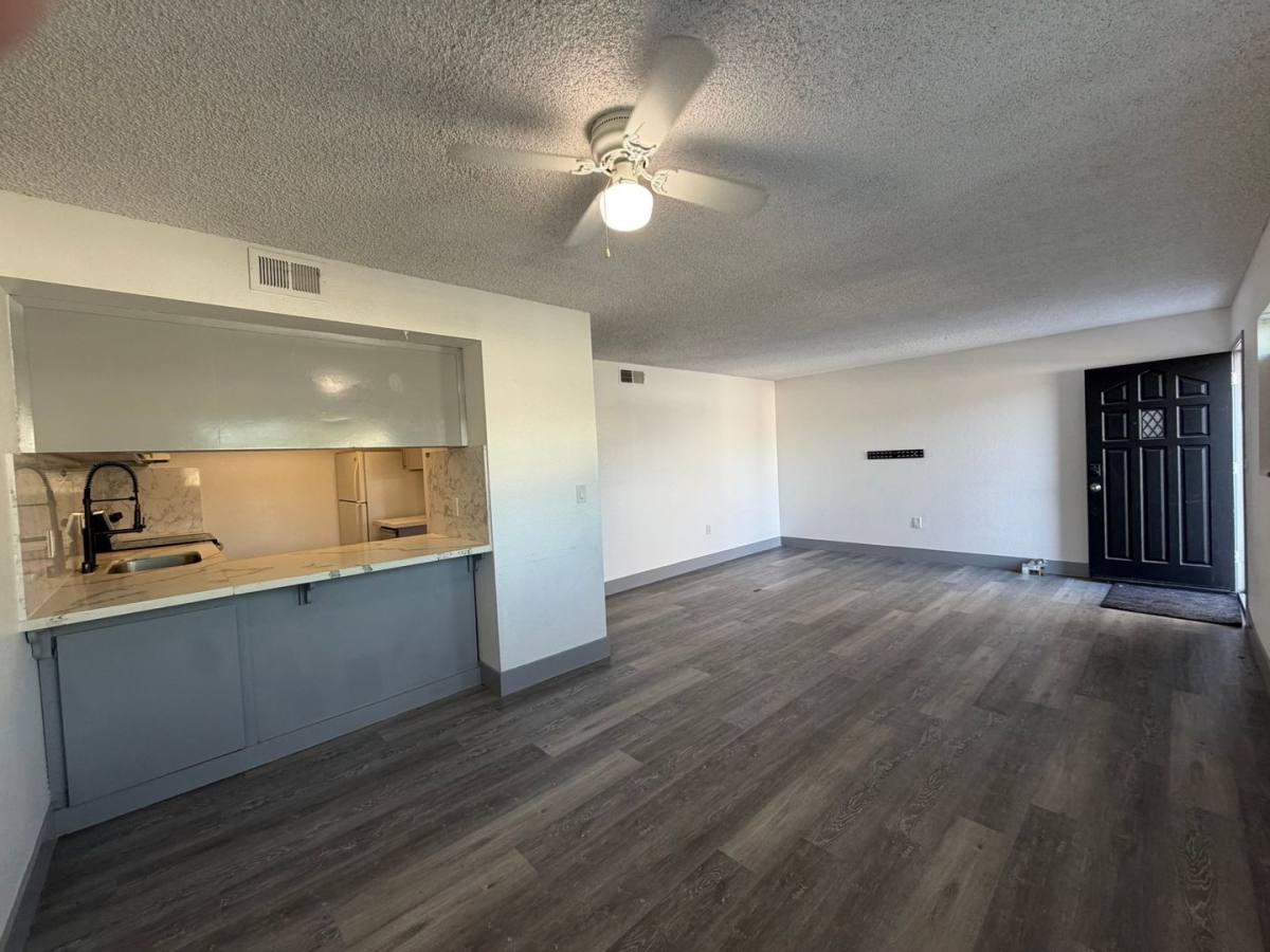 Apartment for rent at 2724 El Caprice Dr, Rancho Cordova, CA 95670