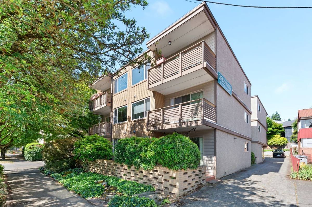 Apartment for rent at Greenbrier, 1115 6th Ave N, Seattle, WA 98109