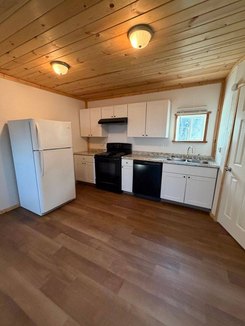 2921 Glacier State Dr, North Pole, AK 99705 - Apartment for Rent - Image 5