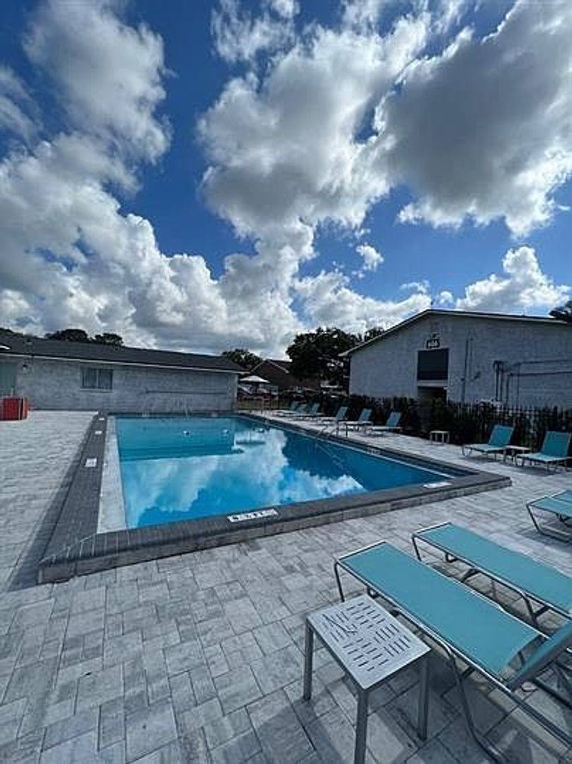 Apartment for rent at 615 Colonial Dr #13, Fort Walton Beach, FL 32547