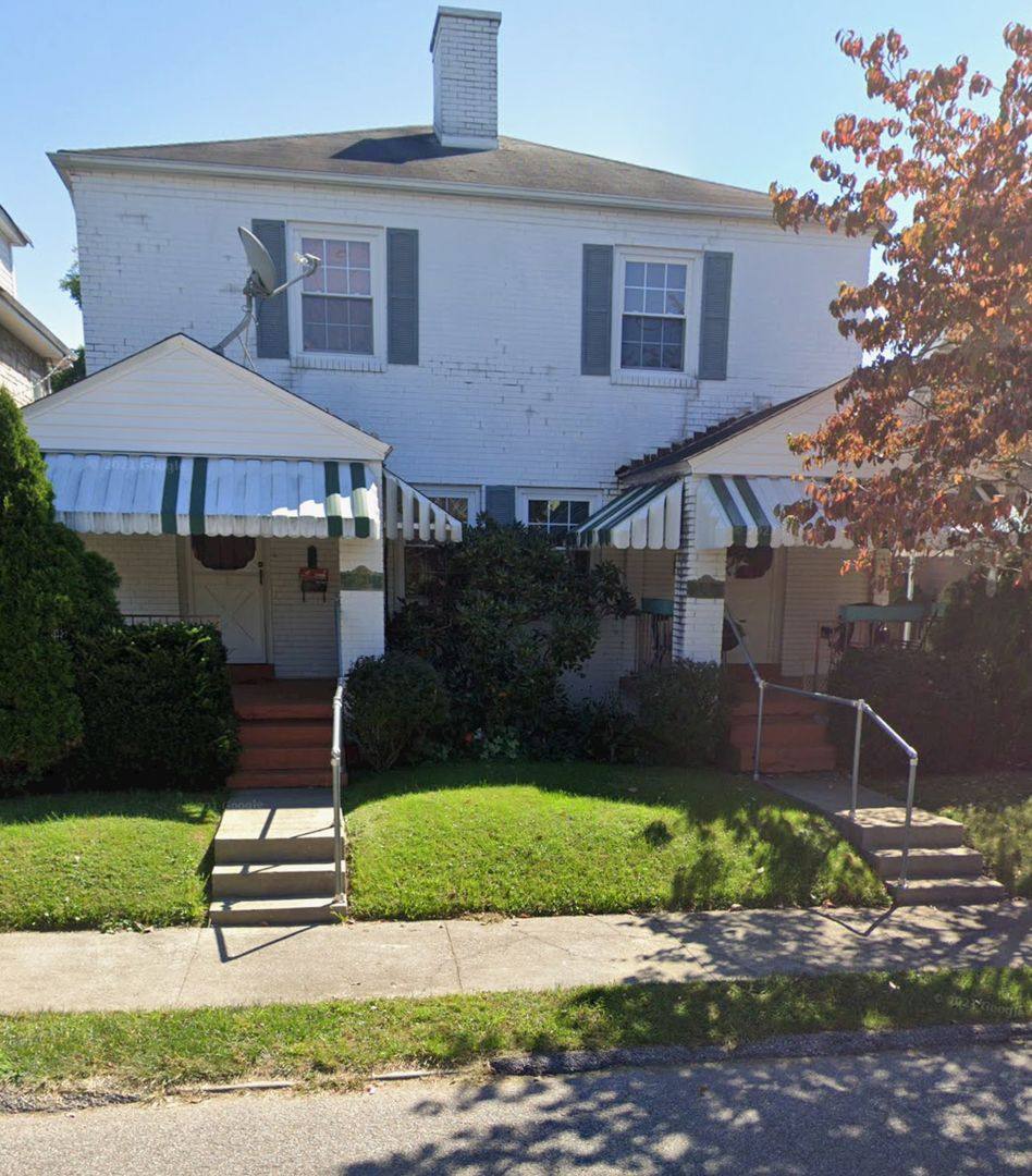 Townhouse for rent at 10A Vine St, Charleston, WV 25302