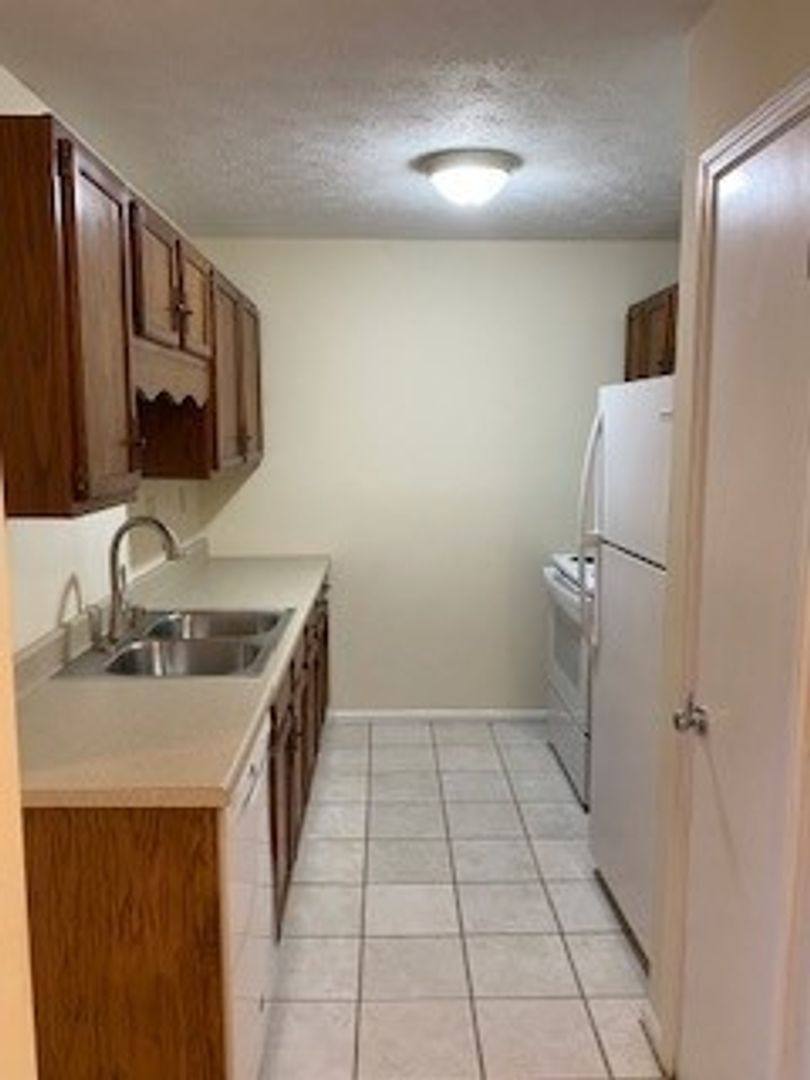 110 Quail Run Dr, Paducah, KY 42001 - Townhouse for Rent - Image 10