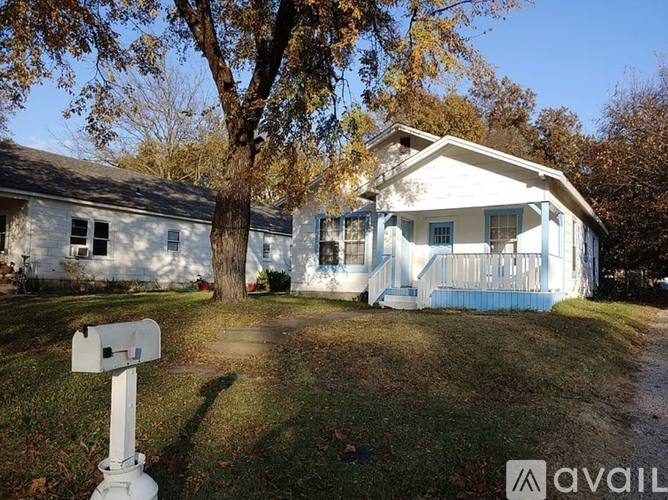 House for rent at 410 F St NW, Ardmore, OK 73401