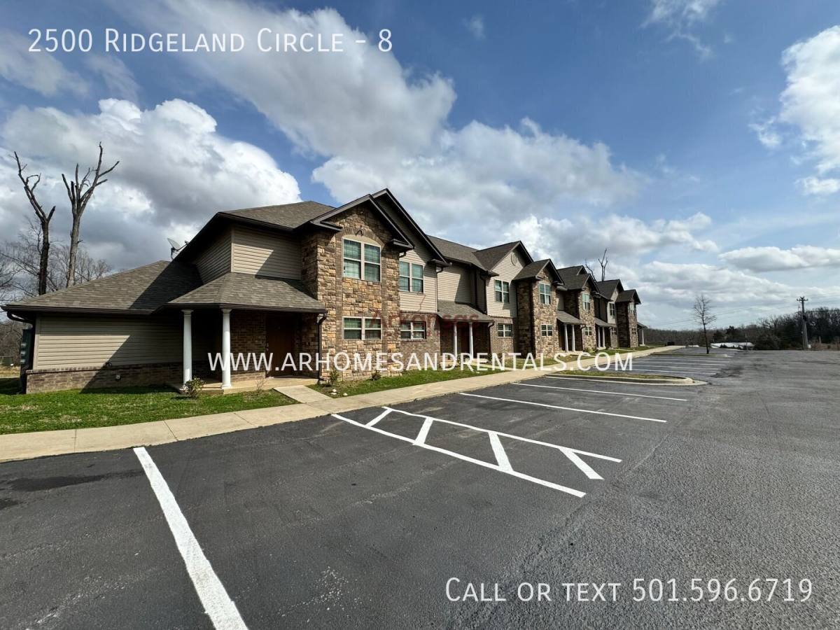 2500 Ridgeland Circle #8, Pocahontas, AR 72455 - Apartment for Rent