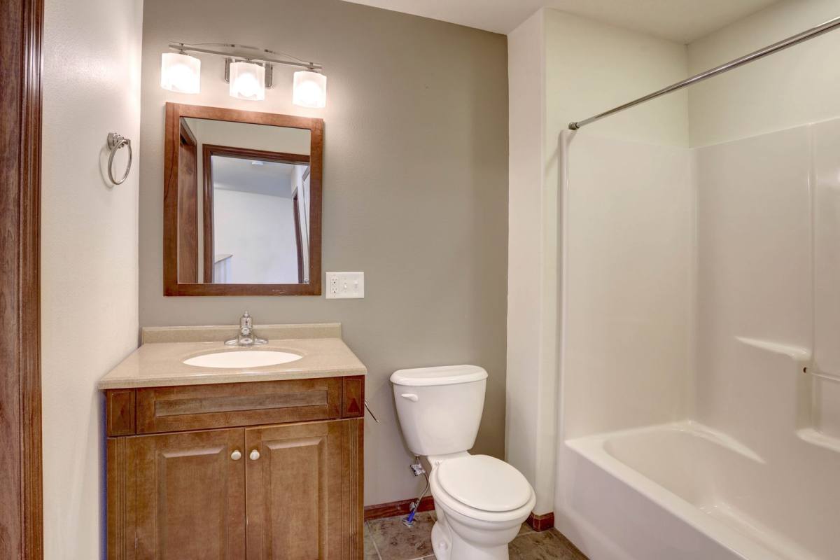 221 Partridge Path, Mankato, MN 56001 - Townhouse for Rent - Image 6