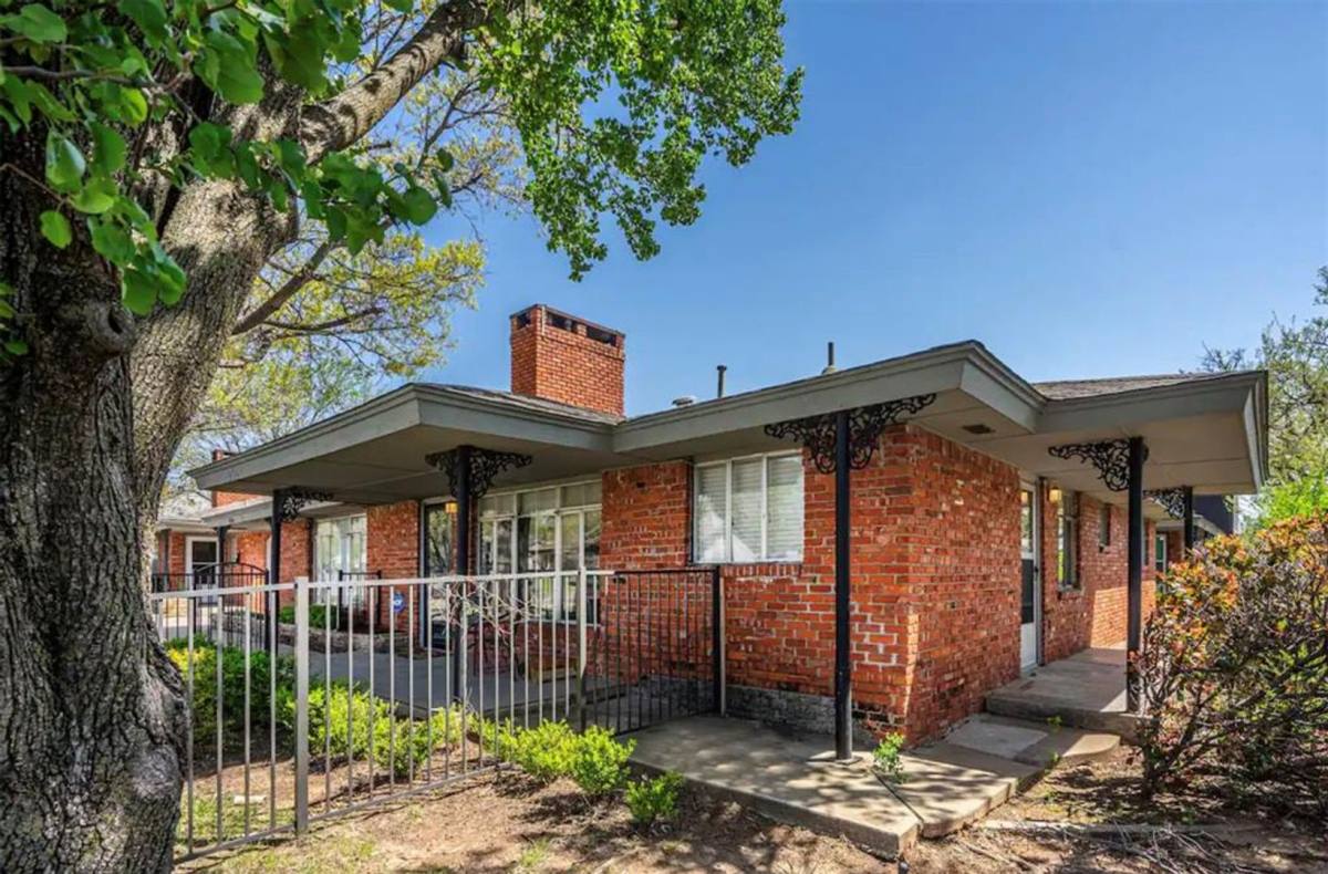 House for rent at 1232 NW 39th St, Oklahoma City, OK 73118