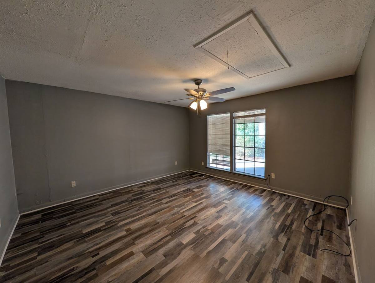 88 Gazebo St #B, Huntsville, TX 77340 - House for Rent - Image 5
