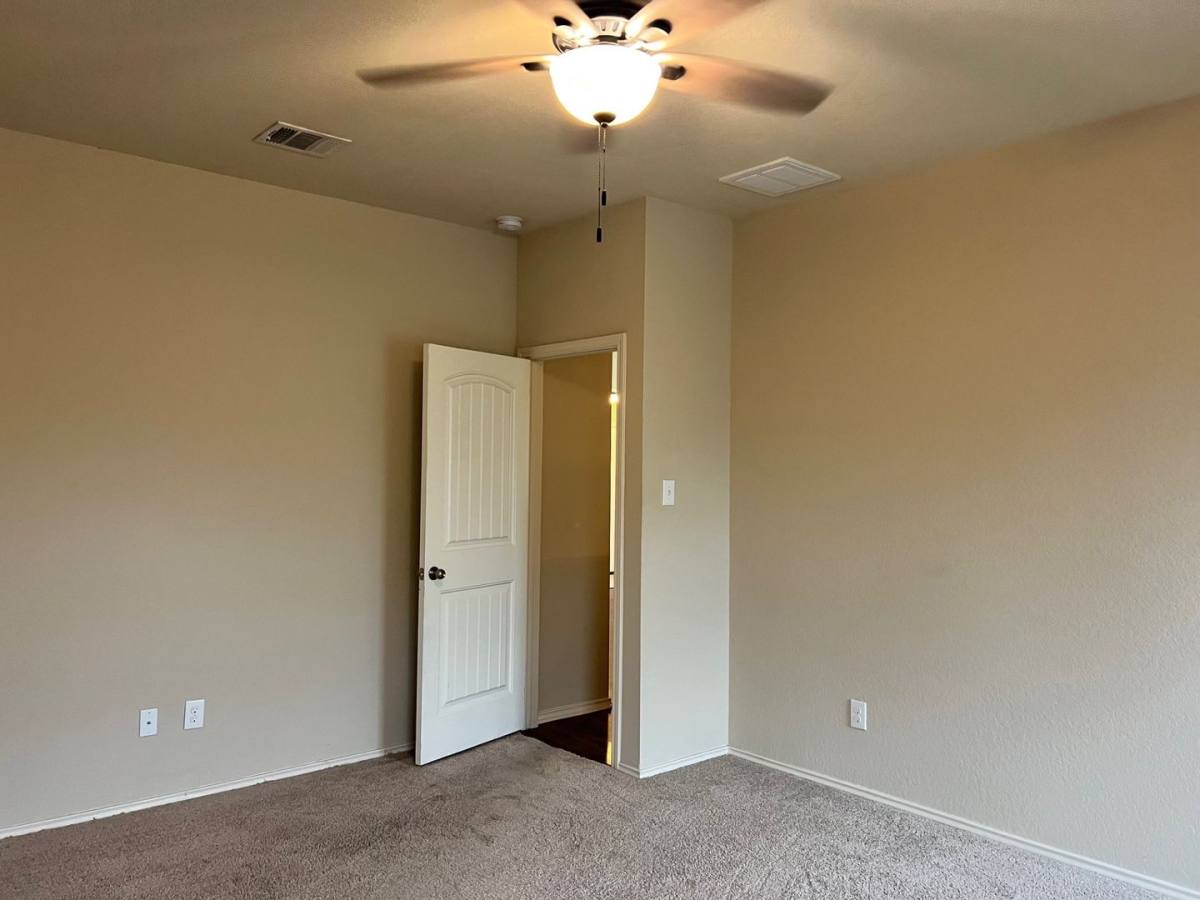 1530 Redbridge Dr, Seguin, TX 78155 - House for Rent - Image 7