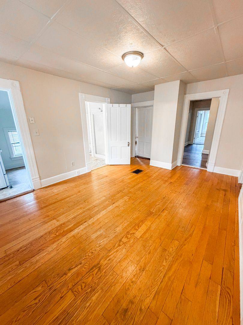 Apartment for rent at 1512 Market St, La Crosse, WI 54601